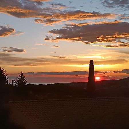 Bastide Provencale Vue Mer A 5 Min De La Plage ซานารี-ซูร์-แมร์ ภายนอก รูปภาพ